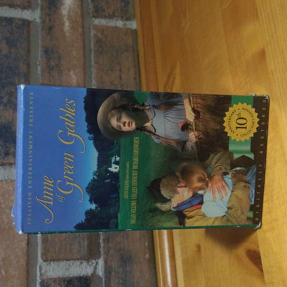 Anne of Green Gables  Drama Costume drama ‧ 3h 19m VHS movie - Picture 2 of 8